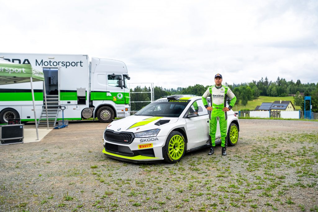 rally-debut-of-the-skoda-fabia-rs-rally2-on-the-stages