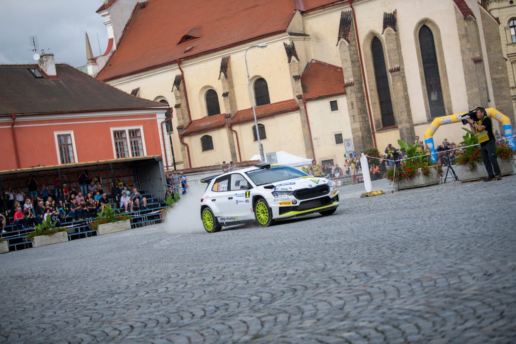 thrilling-race-with-three-fabia-rally2-cars-on-the-podium-bohemia-rally
