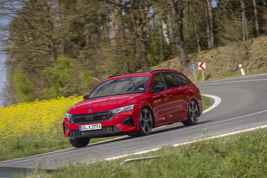 Skoda-Octavia-RS-new-gen_88